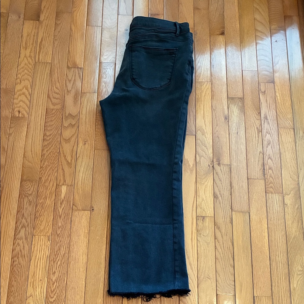 Wit & Wisdom Bennett Wide-Leg Denim with Raw Hem (Black)